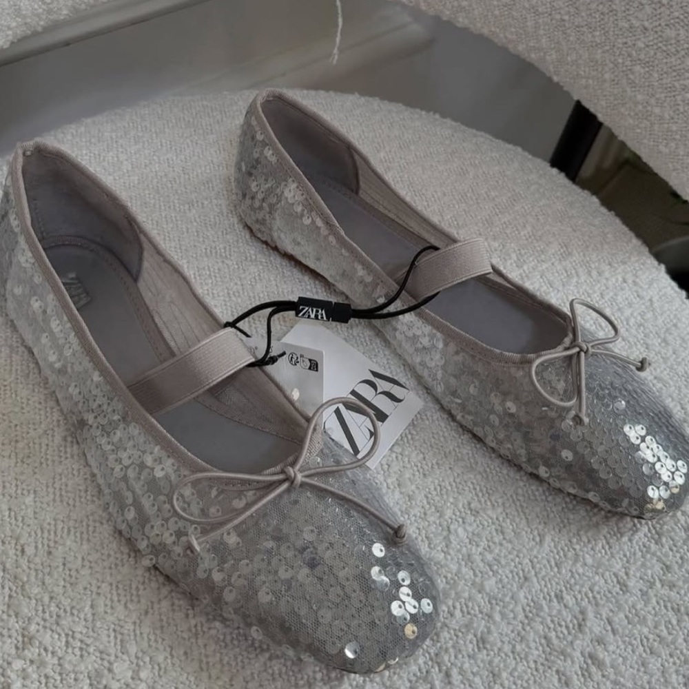BNWT ZARA SEQUIN FLATS